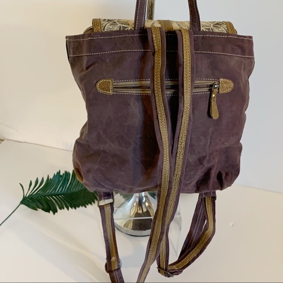 Myra Daisy Delight Vintage Canvas Leather Backpack bag! - Picture 4 of 5